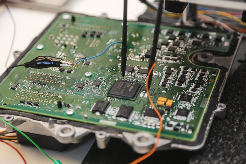 Tìm hiểu về bộ điều khiển điện tử trên ECU trên ô tô